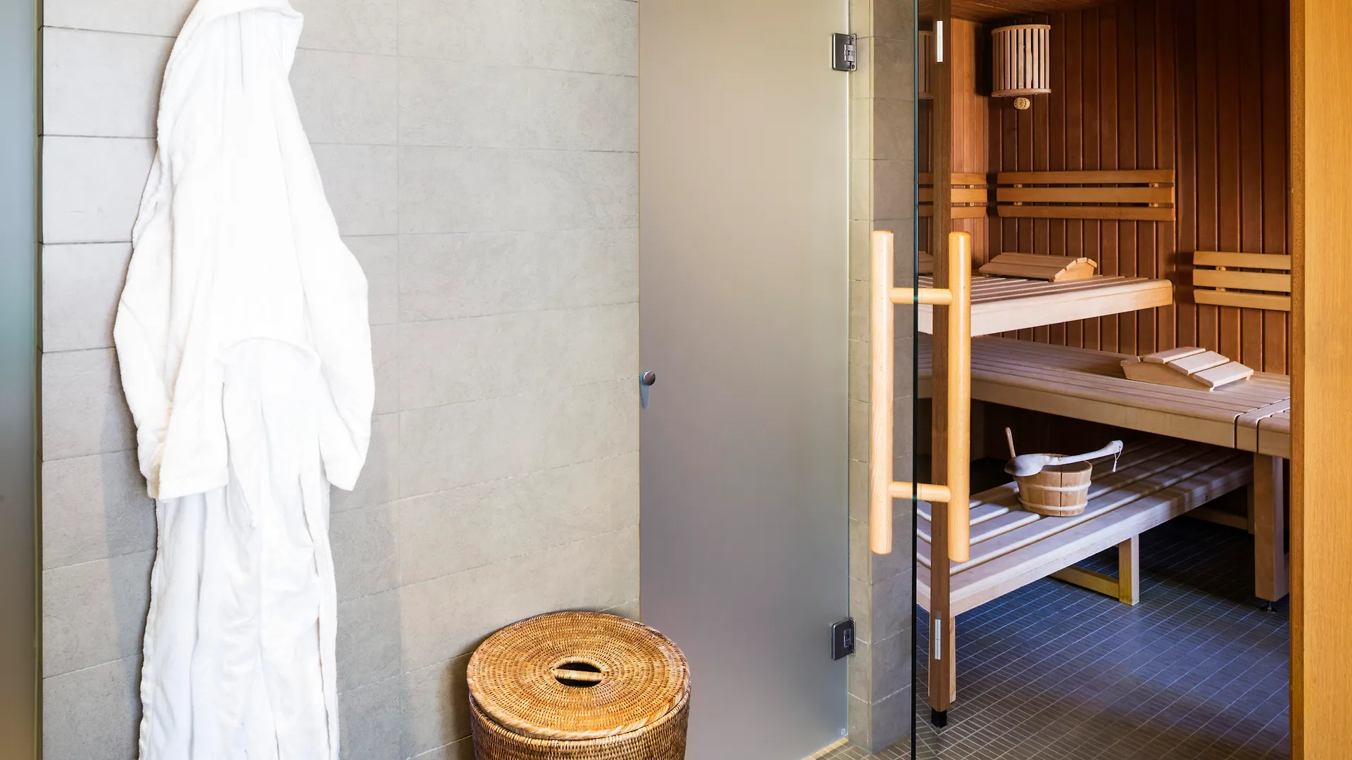 Hotel Bellevue Palace Bern 5*,  Switzerland